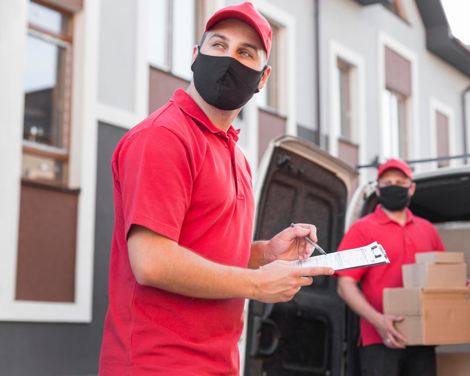 front-view-delivery-men-with-mask